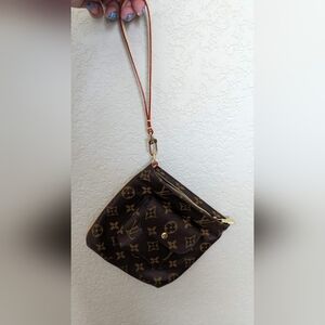 Louis Vuitton Monogram Canvas Partition Wristlet with Raspberry Alcantara Lining